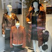 👉Autumn is coming to Kozha🍂#leather#fur#brest#vitrinesdebrest#brestoise#woman#man#autumn21#😍#www.kozha.fr