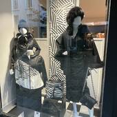 😎Black is Black😎#kozha #leather #fur #vitrinesdebrest #brest #shopping #womanstyle #zebrestyle #manstyle #motard #eshop 👉 kozha.fr